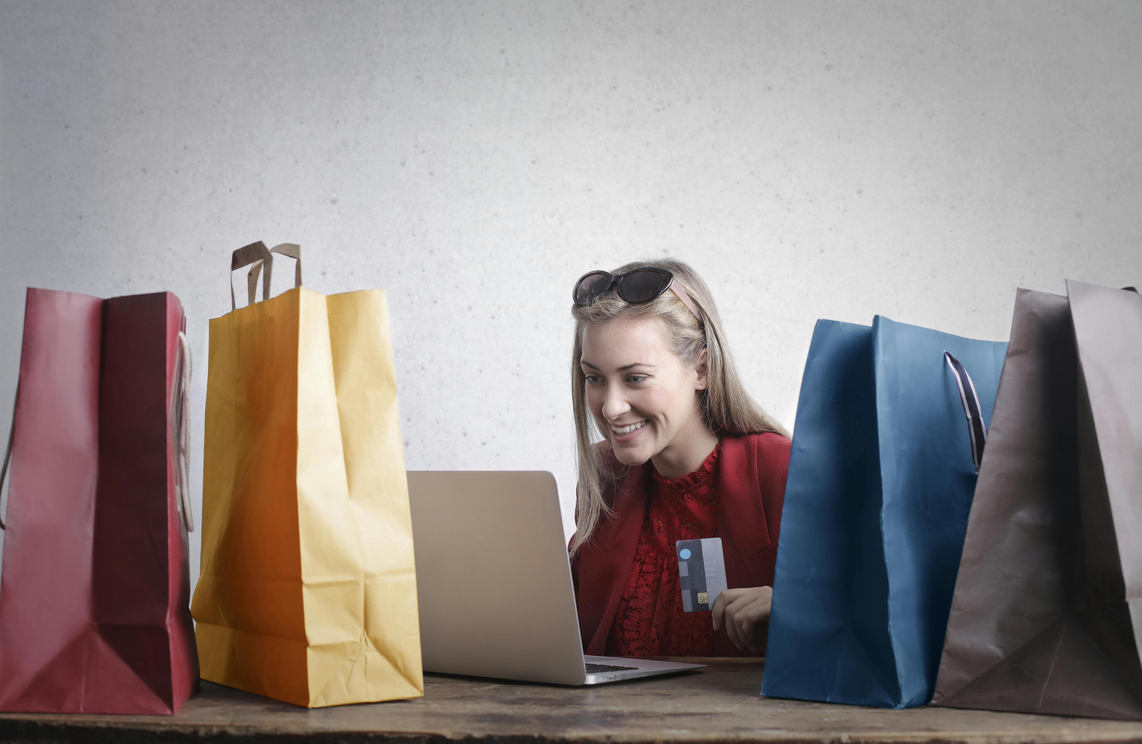 E-commerce & Retail